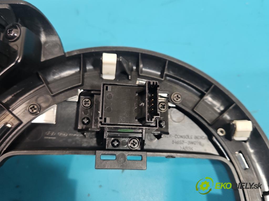 Kia Sportage III 2010-2015 2.0 crdi 136 HP automatic 100 kW 1995 cm3 5- Rukojeť: na nápoje: 84651-3W020 (Držiak (úchyt) na nápoje)