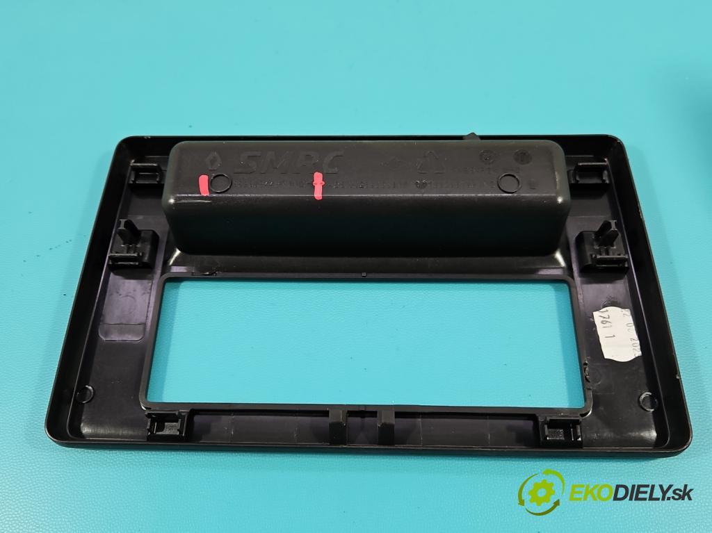 Renault Express 1.5 dci 95 hp manual 70 kW 1461 cm3 5- rameček rádia 682602442R