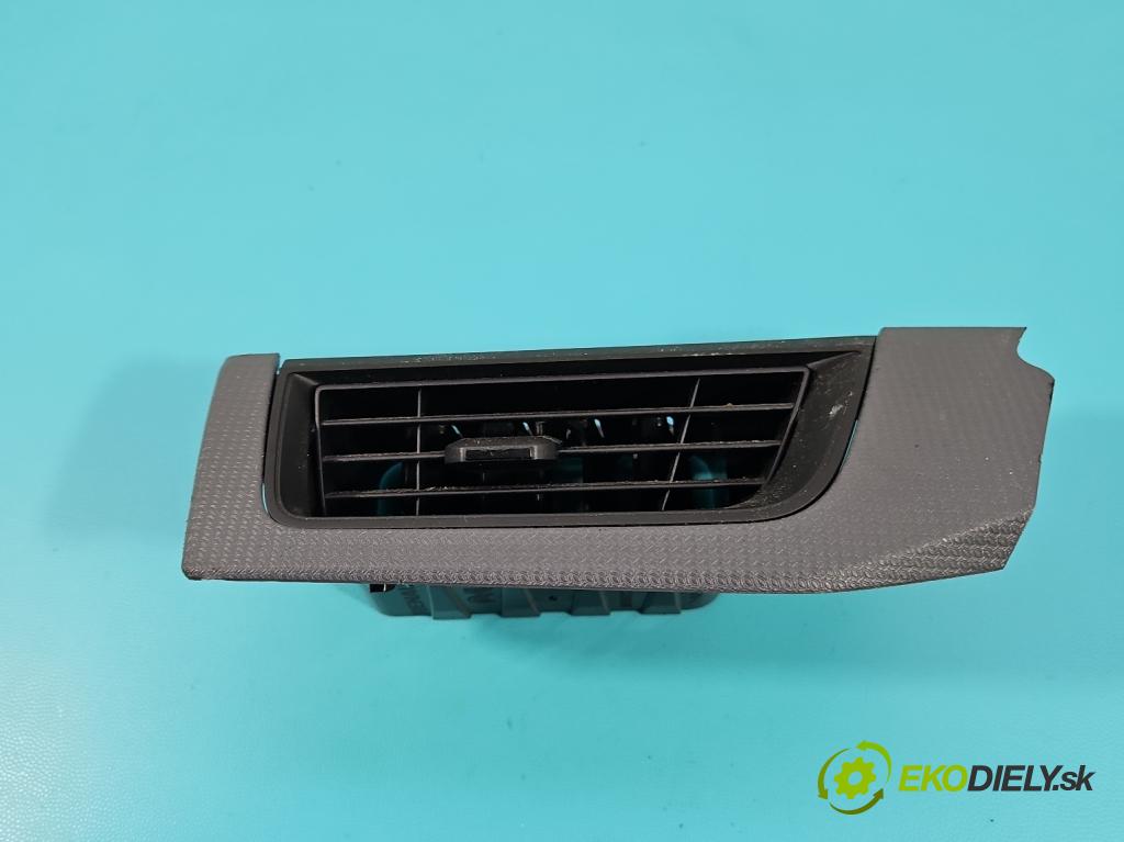 Renault Express 1.5 dci 95 HP manual 70 kW 1461 cm3 5- Mřížka: kúrenia ostatné 687606774R