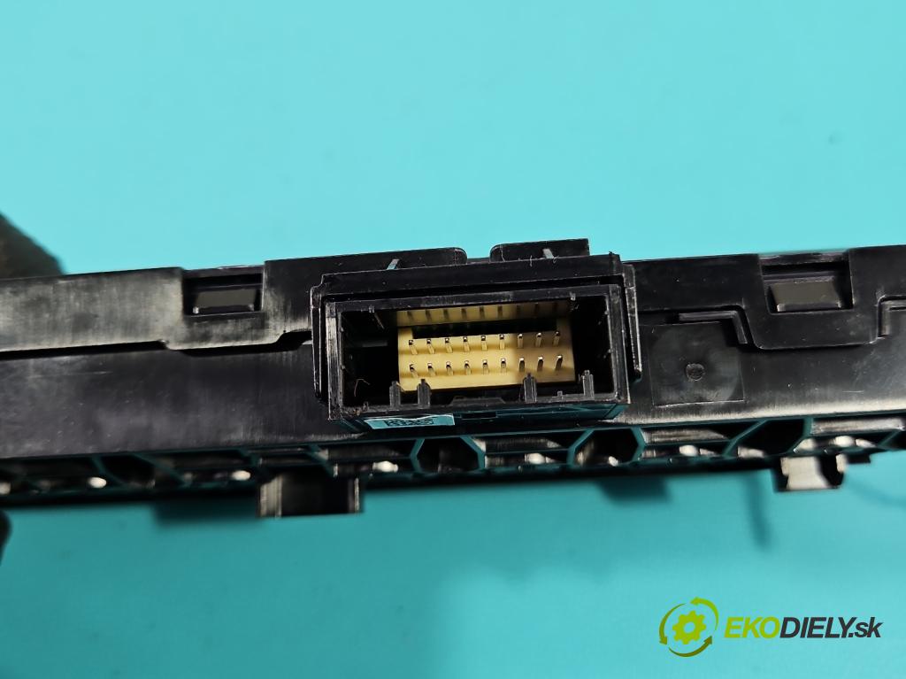 Renault Express 1.5 dci 95 HP manual 70 kW 1461 cm3 5- prepínač ostatné 283E86420R