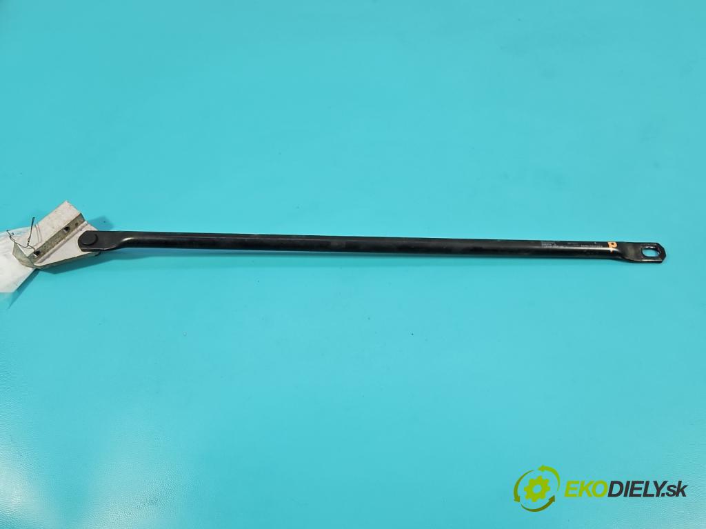 Volvo S90 II 2016- 2.0 T 320KM automatic 235 kW 1969 cm3 4- Vzpěra: 31391261