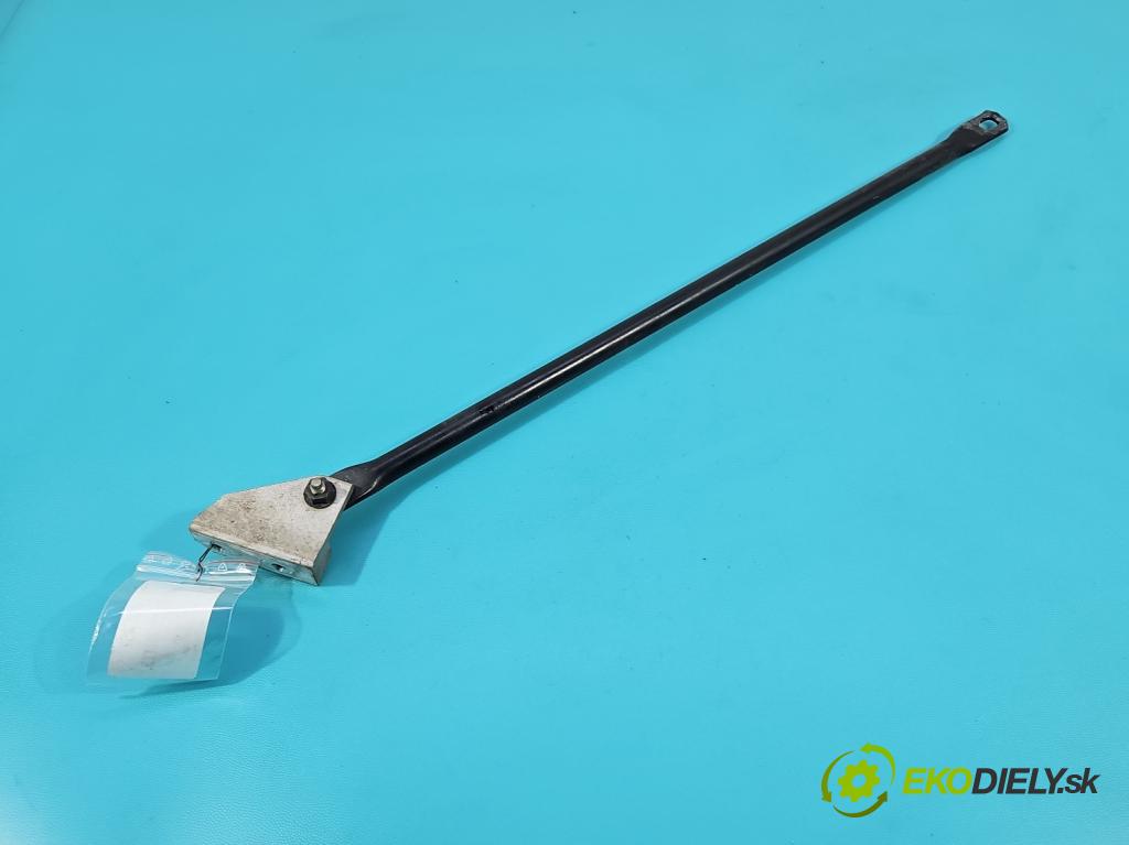 Volvo S90 II 2016- 2.0 T 320KM automatic 235 kW 1969 cm3 4- Vzpěra: 31391261