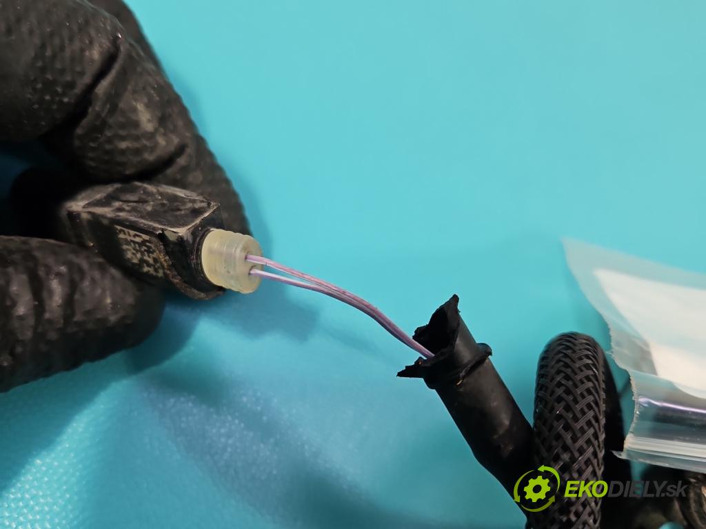 Volvo S90 II 2016- 2.0 T 320KM automatic 235 kW 1969 cm3 4- rameno stěrače levé 31440420