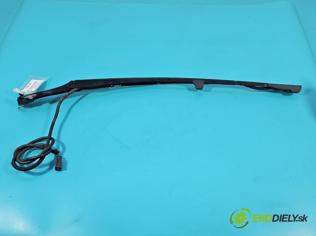 Volvo S90 II 2016- 2.0 T 320KM automatic 235 kW 1969 cm3 4- rameno stěrače pravé 31440421