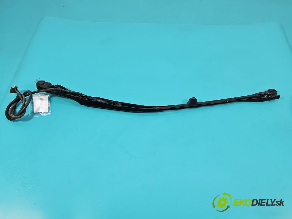 Volvo S90 II 2016- 2.0 T 320KM automatic 235 kW 1969 cm3 4- rameno stěrače pravé 31440421