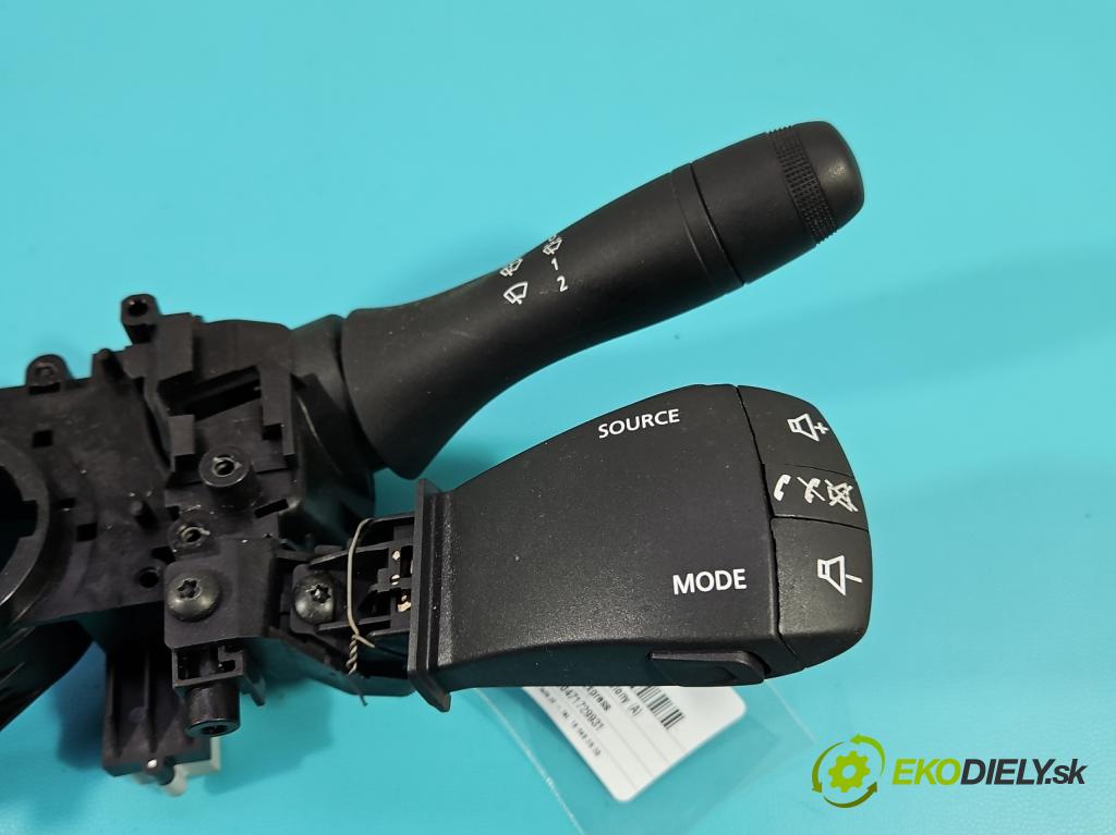 Renault Express 1.5 dci 95 hp manual 70 kW 1461 cm3 5- Přepínač sdružený 255671844R (Páčky pod volantem)