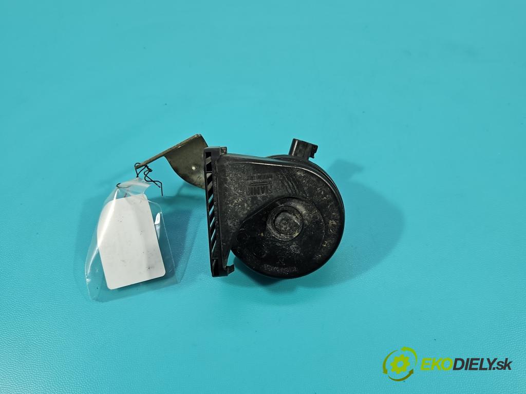 Volvo S90 II 2016- 2.0 T 320KM automatic 235 kW 1969 cm3 4- Klakson: 31490797