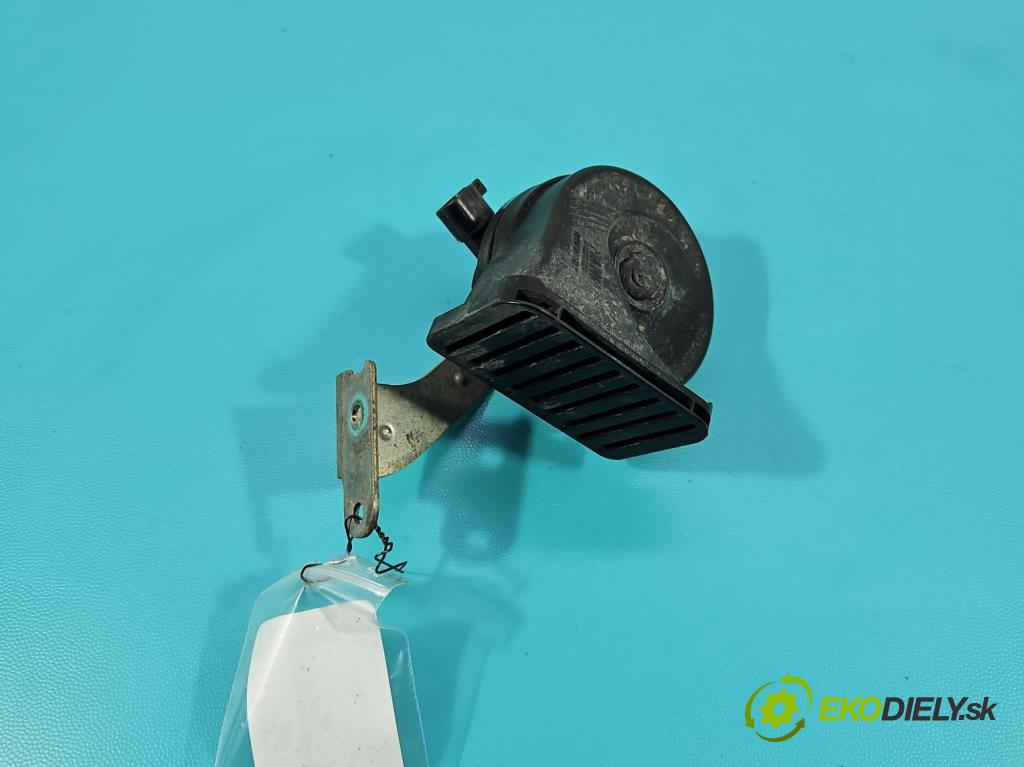 Volvo S90 II 2016- 2.0 T 320KM automatic 235 kW 1969 cm3 4- Klakson: 31490797