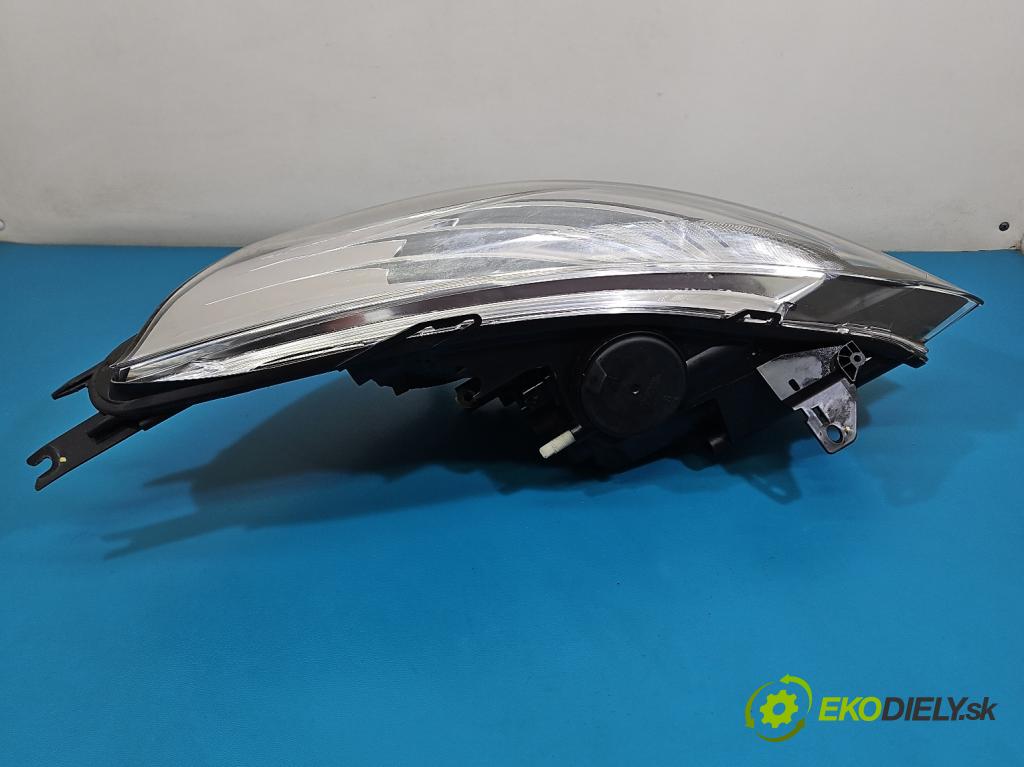 Renault Clio IV 2012-2020 1.2 16V 73 HP manual 54 kW 1149 cm3 5- Reflektor: ľavý 260601475R (Kľučka dverí ostatné)