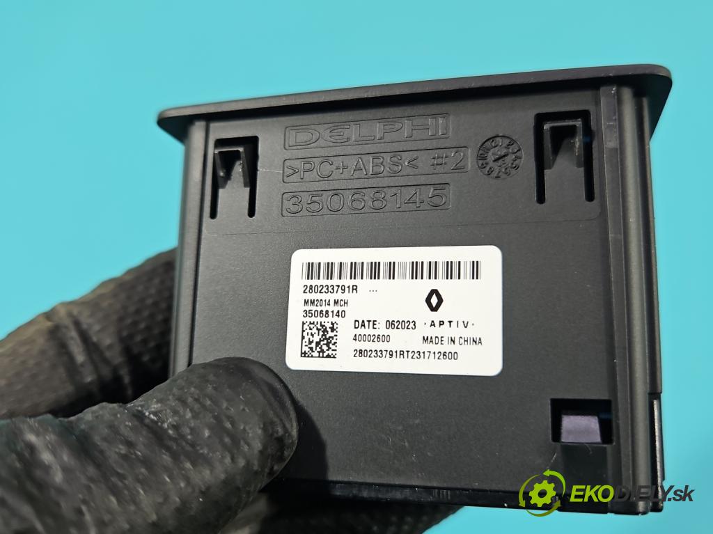 Renault Express 1.5 dci 95 hp manual 70 kW 1461 cm3 5- zásuvka USB 280233791R