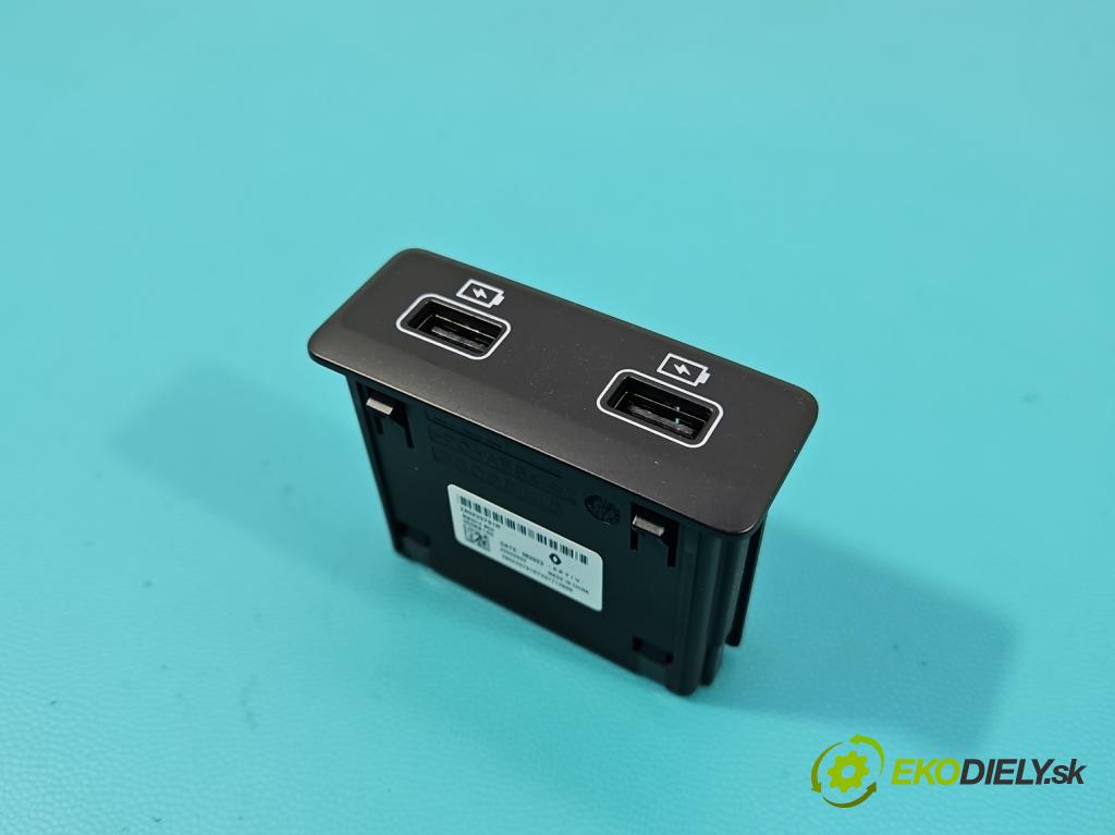 Renault Express 1.5 dci 95 hp manual 70 kW 1461 cm3 5- zásuvka USB 280233791R