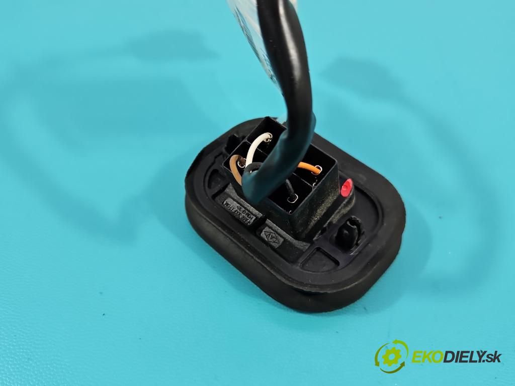 Renault Express 1.5 dci 95 HP manual 70 kW 1461 cm3 5- Zväzok: dvere zadné pravých 252167192R