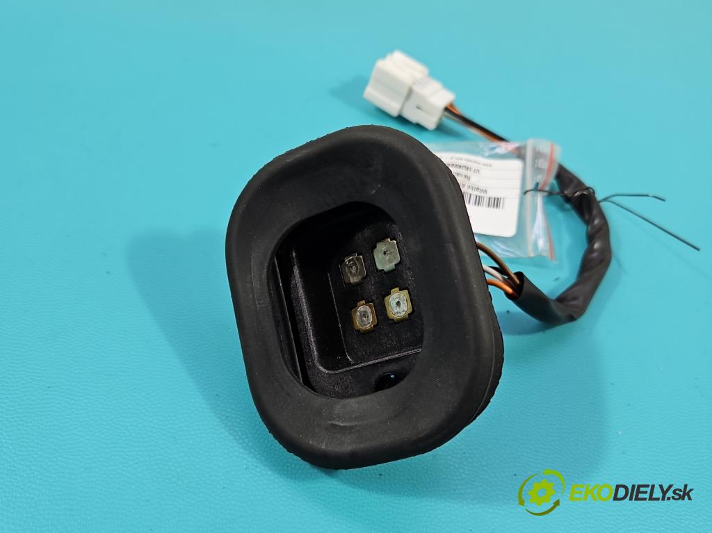 Renault Express 1.5 dci 95 HP manual 70 kW 1461 cm3 5- Zväzok: dvere zadné pravých 252167192R