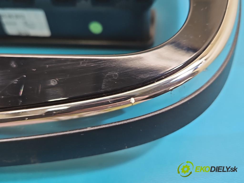 Renault Clio IV 2012-2020 1.2 16V 73 HP manual 54 kW 1149 cm3 5- Mřížka: kúrenia stredová 687504653R (Mriežka kúrenia (fukár))