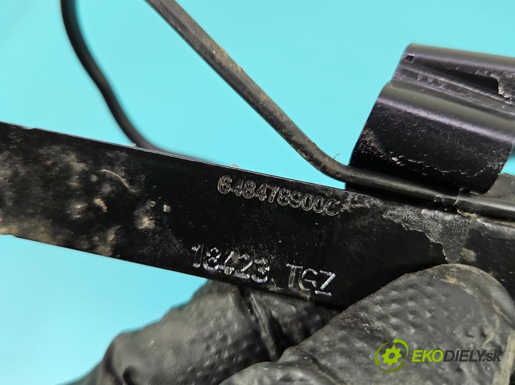 Renault Express 1.5 dci 95 HP manual 70 kW 1461 cm3 5- pas bezpečnosť: predné ľavý 648478900C