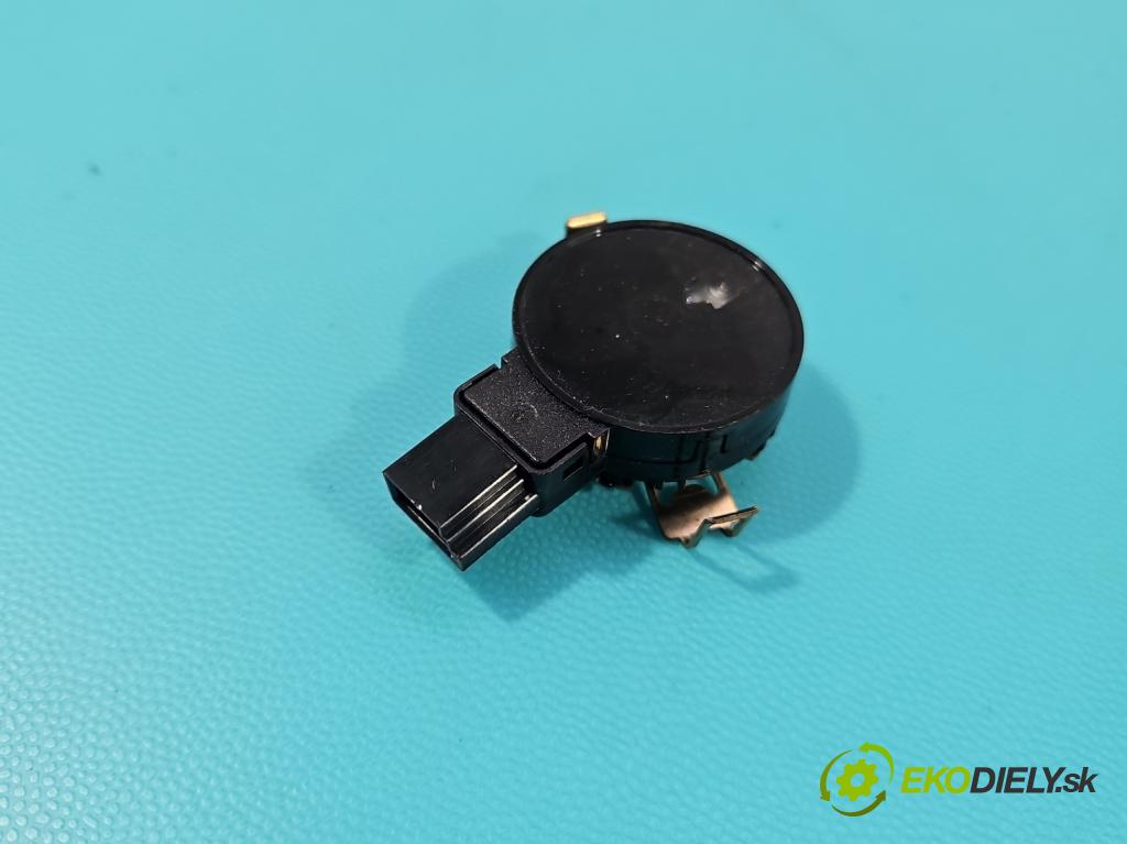 Renault Express 1.5 dci 95 hp manual 70 kW 1461 cm3 5- snímač déšť: 285358802R (Snímač deště)