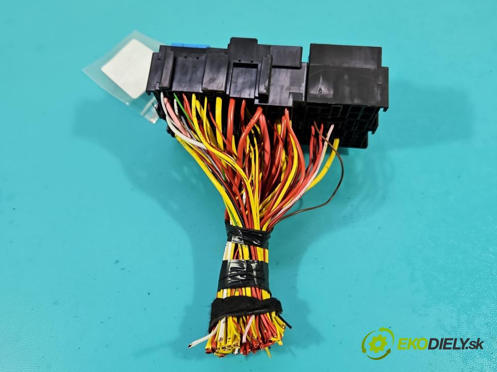 Renault Express 1.5 dci 95 hp manual 70 kW 1461 cm3 5- skříňka pojistková K240103751S (Pojistková skříňka)