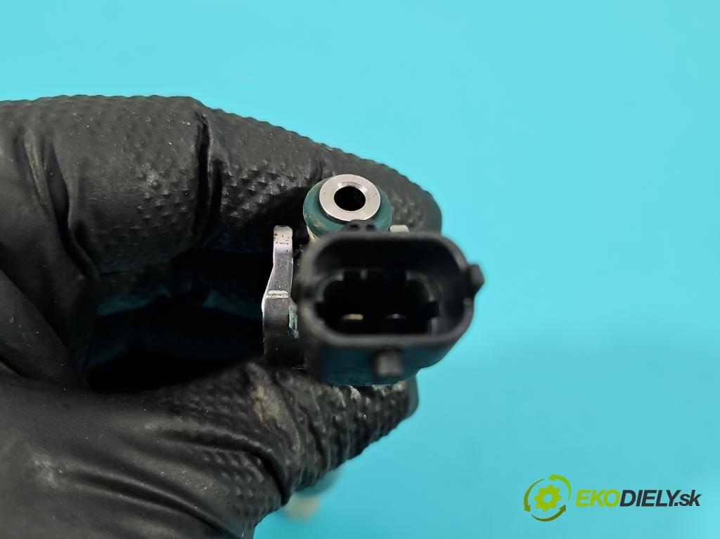 Jaguar XF II X260 2015- 3.0 V6 340KM: automatic 250 kW 2995 cm3 4- vstrek 0261500297 (Vstrekovač paliva)