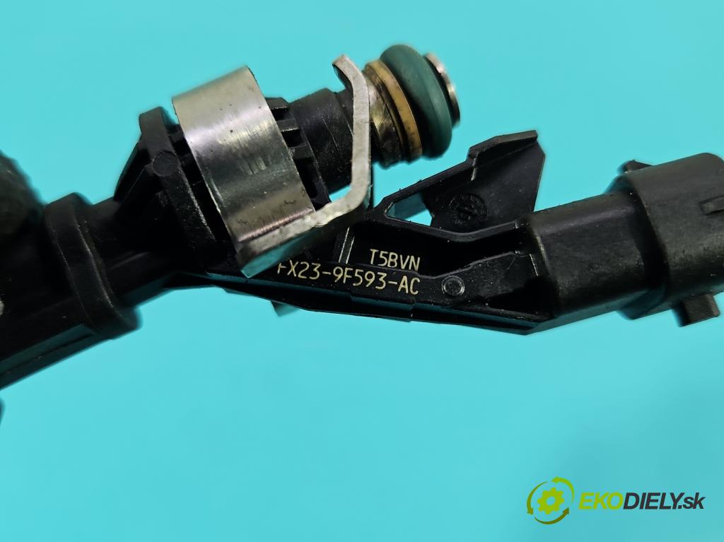 Jaguar XF II X260 2015- 3.0 V6 340KM: automatic 250 kW 2995 cm3 4- vstrek 0261500297 (Vstrekovač paliva)