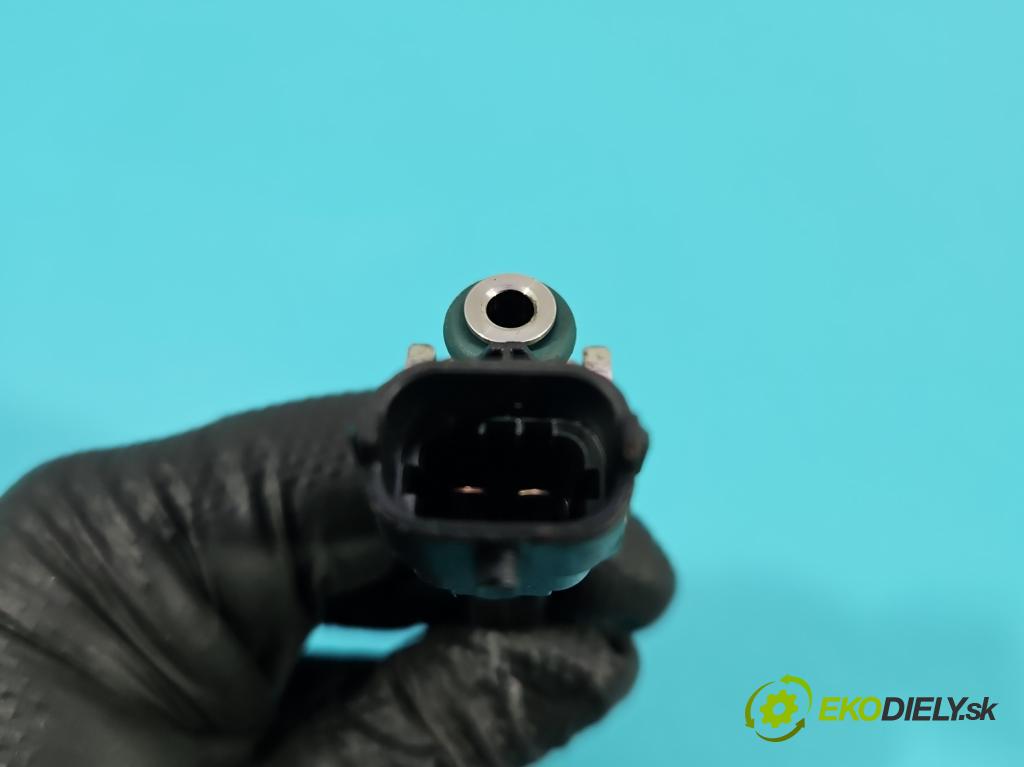 Jaguar XF II X260 2015- 3.0 V6 340KM: automatic 250 kW 2995 cm3 4- vstrek 0261500297 (Vstrekovač paliva)