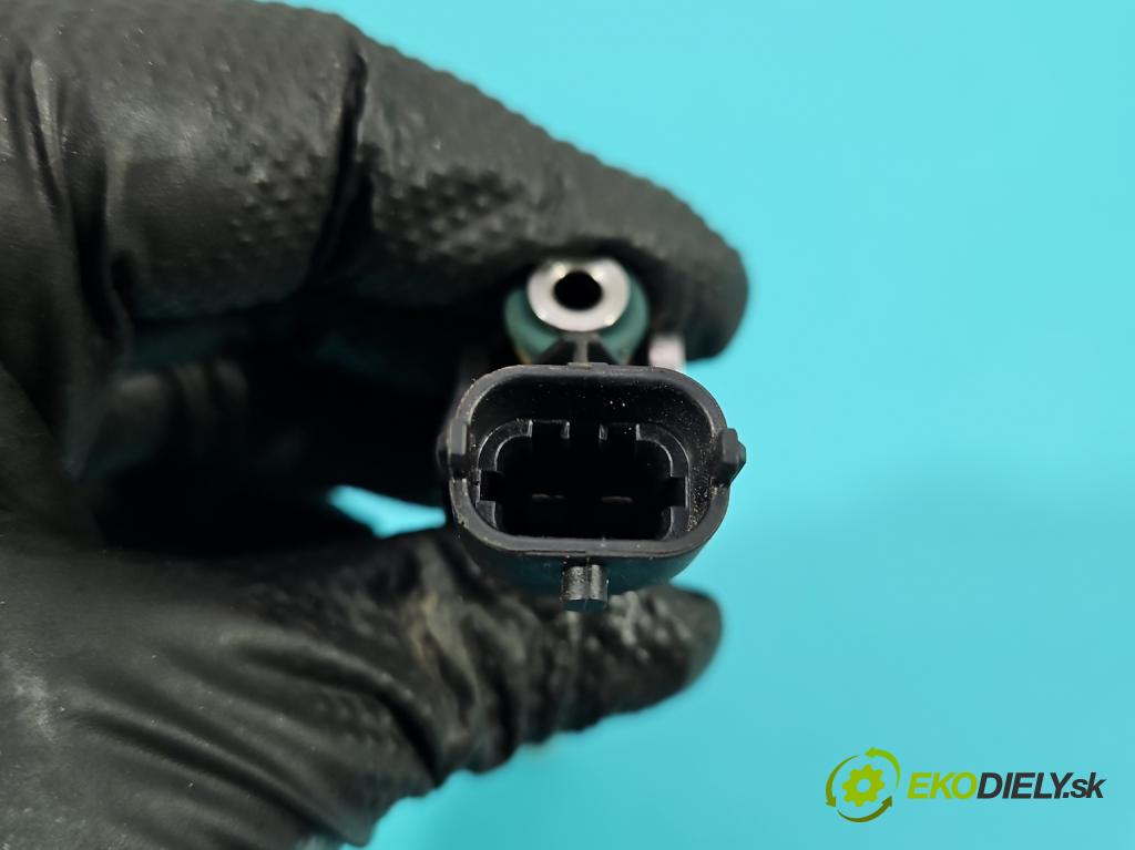 Jaguar XF II X260 2015- 3.0 V6 340KM: automatic 250 kW 2995 cm3 4- vstrek 0261500297 (Vstrekovač paliva)