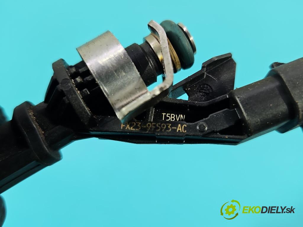 Jaguar XF II X260 2015- 3.0 V6 340KM: automatic 250 kW 2995 cm3 4- vstrek 0261500297 (Vstrekovač paliva)