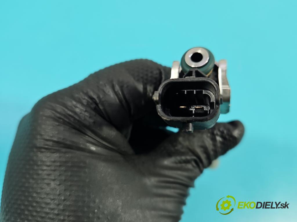 Jaguar XF II X260 2015- 3.0 V6 340KM: automatic 250 kW 2995 cm3 4- vstrek 0261500297 (Vstrekovač paliva)