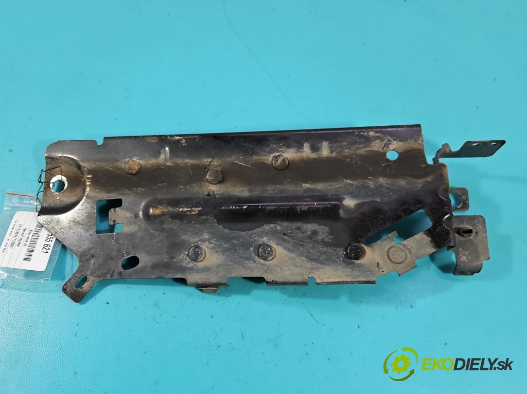 Renault Express 1.5 dci 95 HP manual 70 kW 1461 cm3 5- Upevnenie: 743863599R