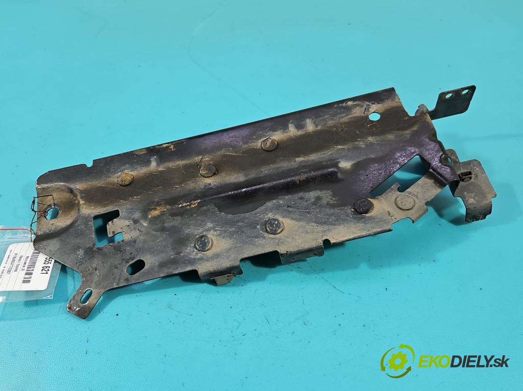 Renault Express 1.5 dci 95 HP manual 70 kW 1461 cm3 5- Upevnenie: 743863599R