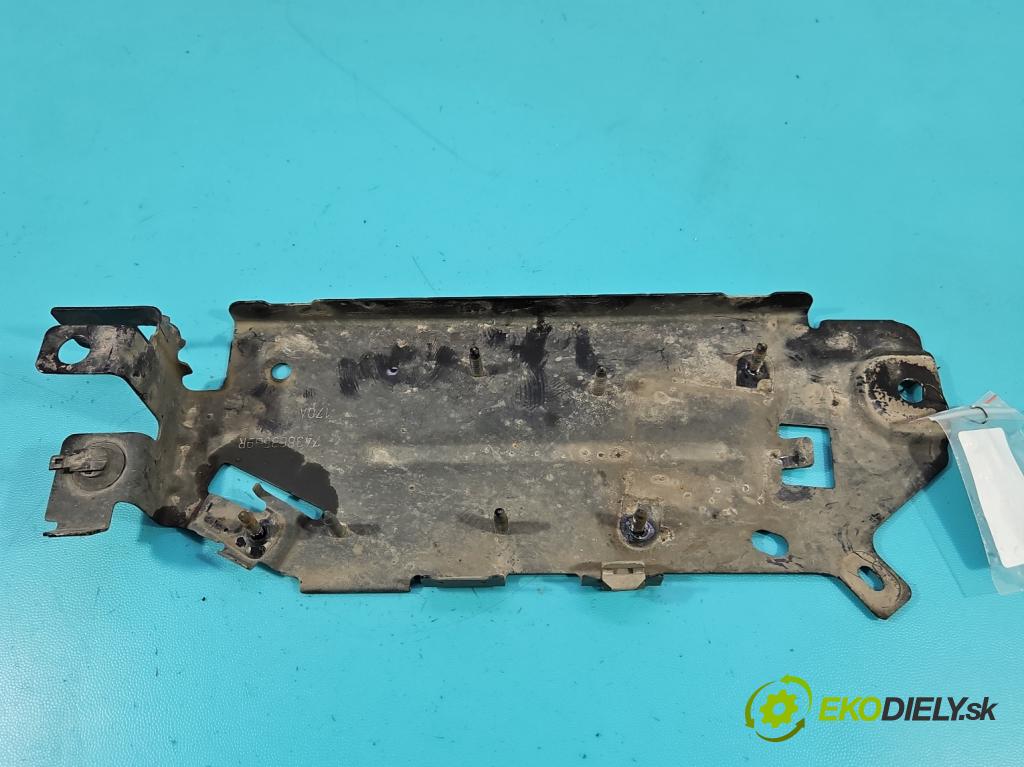 Renault Express 1.5 dci 95 HP manual 70 kW 1461 cm3 5- Upevnenie: 743863599R