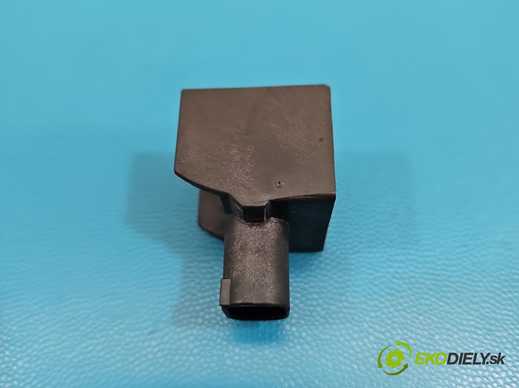 Vw Golf IV 1997-2003 1.4 16V 75 HP manual 55 kW 1390 cm3 5- snímač ESP