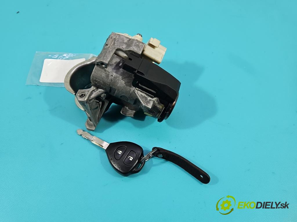 Toyota Auris I 2006-2013 2.0 D4D 126 HP manual 93 kW 1998 cm3 5- Spínačka 45020-0204 (Spínacia skrinka)