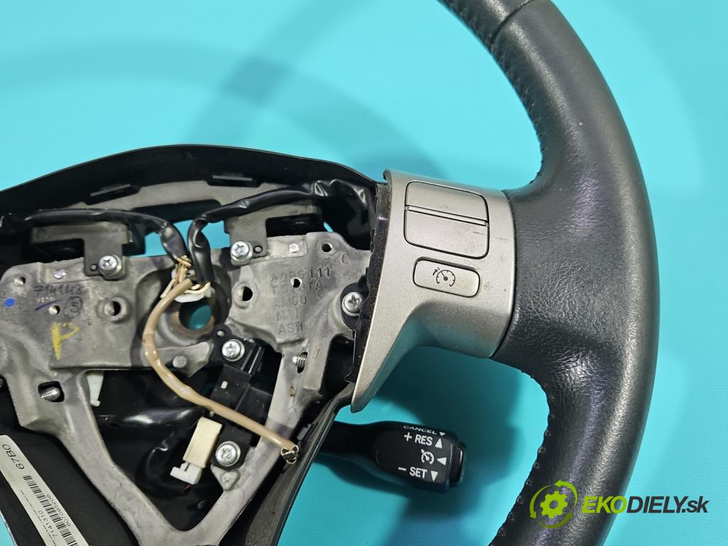 Toyota Auris I 2006-2013 2.0 D4D 126 HP manual 93 kW 1998 cm3 5- volant  (Volant)