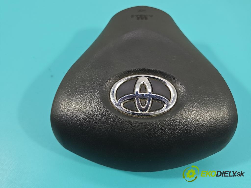 Toyota Auris I 2006-2013 2.0 D4D 126 HP manual 93 kW 1998 cm3 5- volant  (Volant)