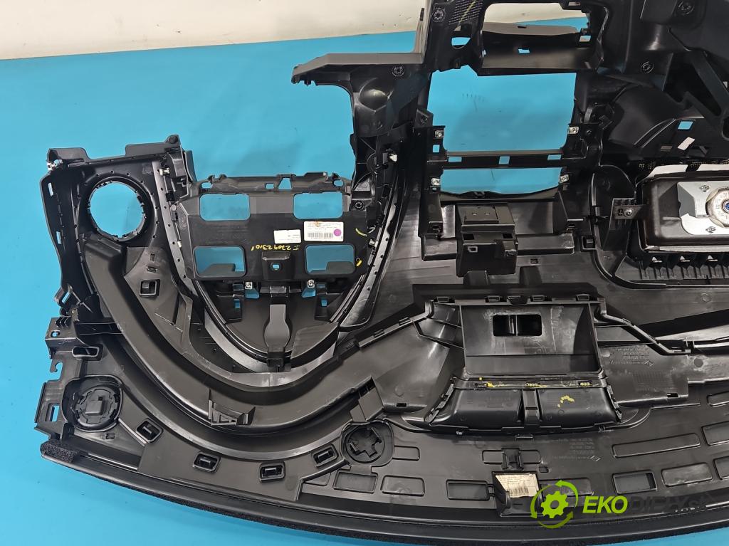 Renault Clio IV 2012-2020 1.2 16V 73 hp manual 54 kW 1149 cm3 5- kokpit,přistrojova deska