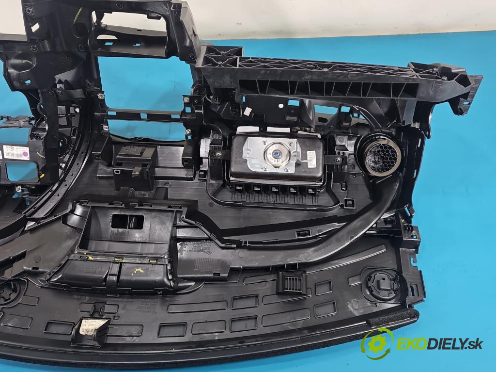 Renault Clio IV 2012-2020 1.2 16V 73 hp manual 54 kW 1149 cm3 5- kokpit,přistrojova deska
