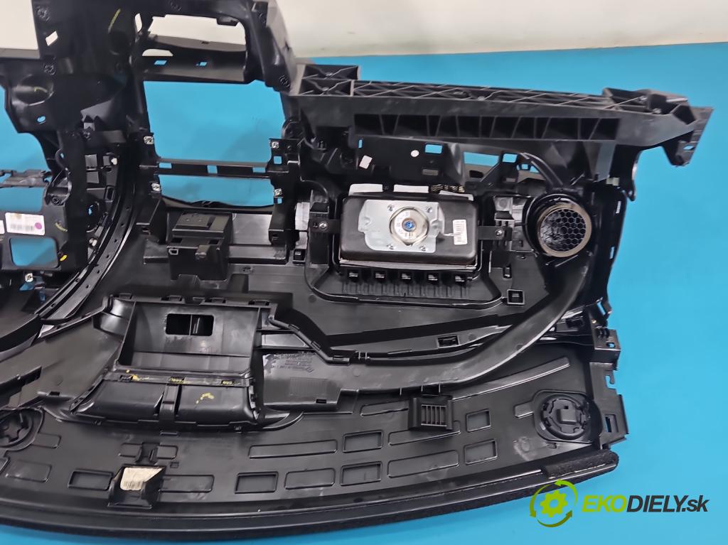 Renault Clio IV 2012-2020 1.2 16V 73 hp manual 54 kW 1149 cm3 5- kokpit,přistrojova deska