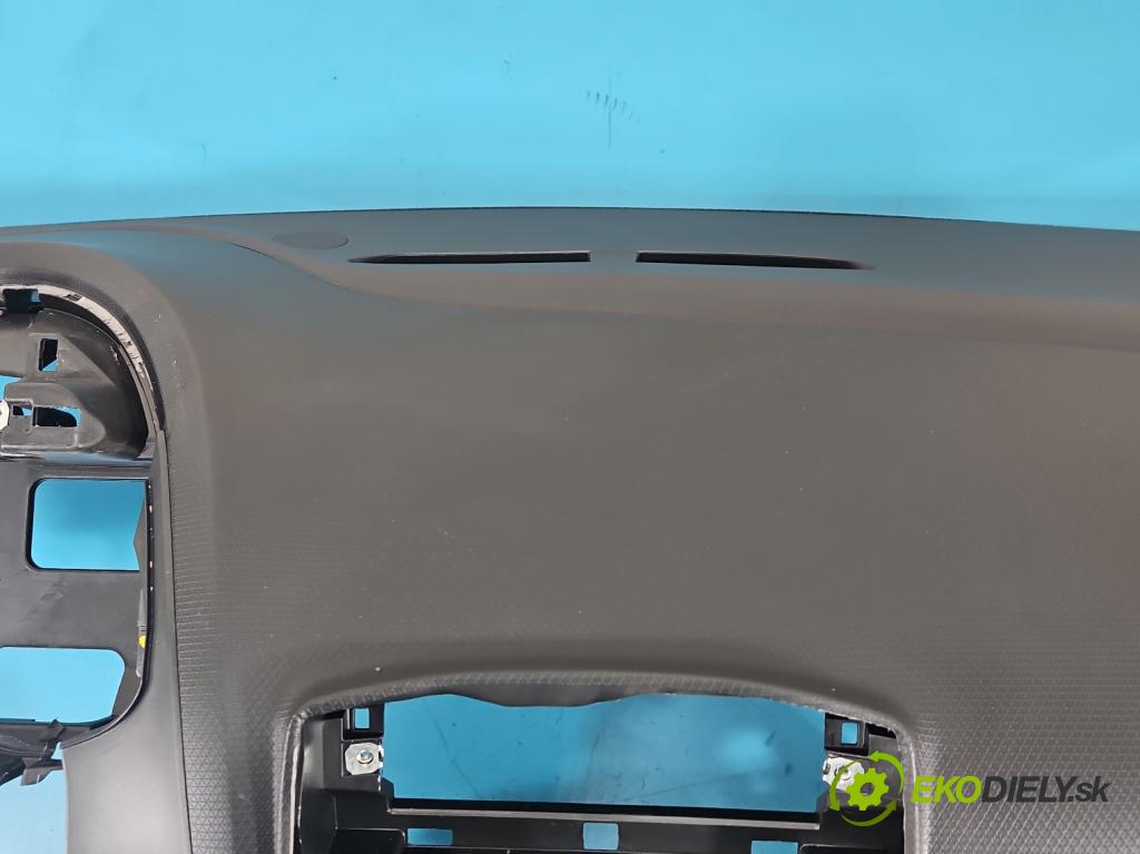 Renault Clio IV 2012-2020 1.2 16V 73 hp manual 54 kW 1149 cm3 5- kokpit,přistrojova deska