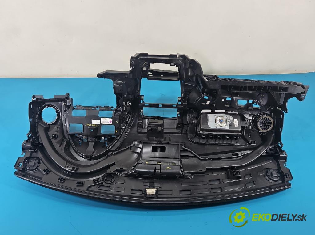 Renault Clio IV 2012-2020 1.2 16V 73 hp manual 54 kW 1149 cm3 5- kokpit,přistrojova deska
