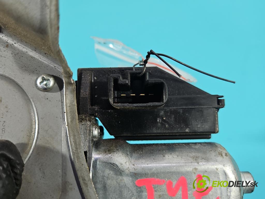 Toyota Auris I 2006-2013 2.0 D4D 126 hp manual 93 kW 1998 cm3 5- motor stěrače zadní 85130-02030