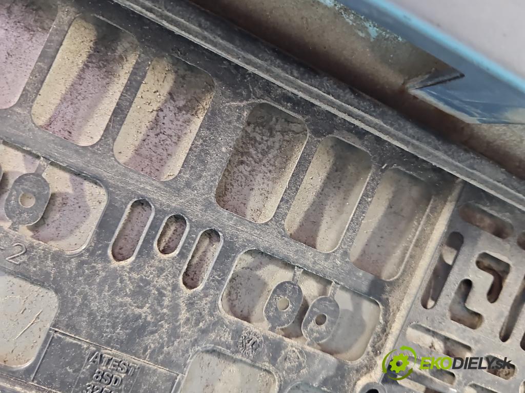 Toyota Auris I 2006-2013 2.0 D4D 126 HP manual 93 kW 1998 cm3 5- zadna kufor  (Kapota zadná (kufor))