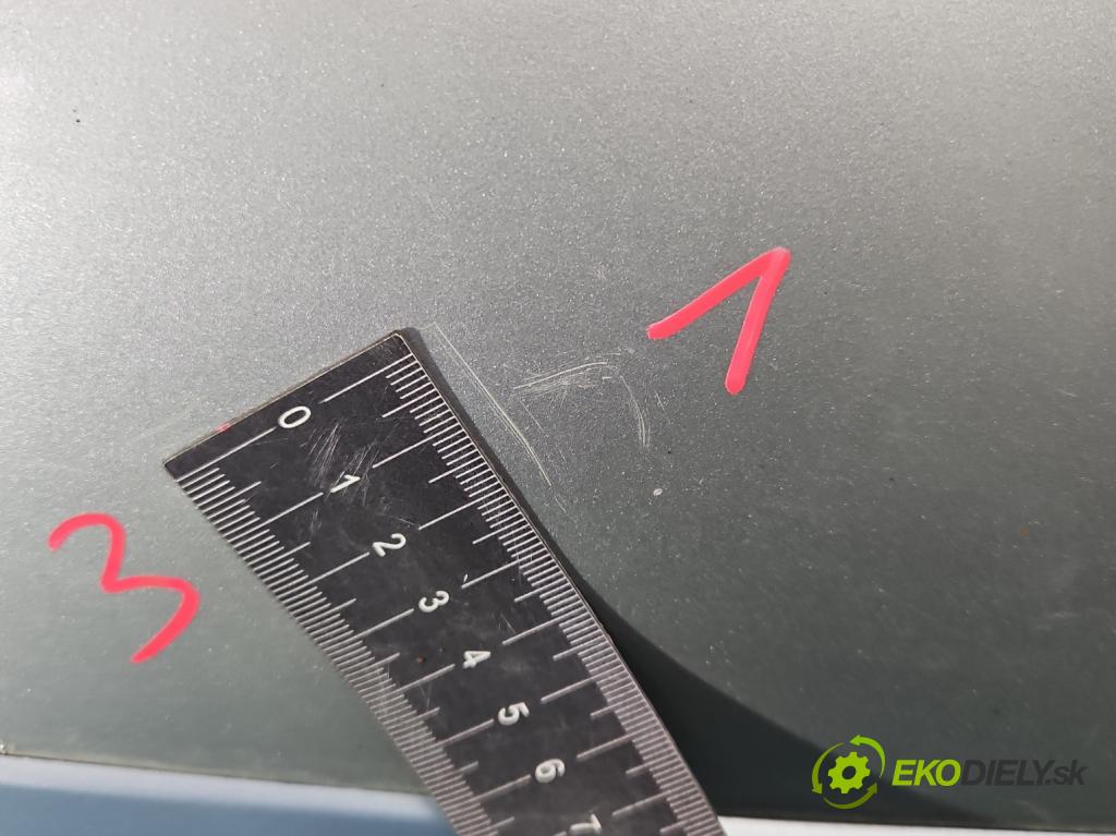 Toyota Auris I 2006-2013 2.0 D4D 126 HP manual 93 kW 1998 cm3 5- zadna kufor  (Kapota zadná (kufor))