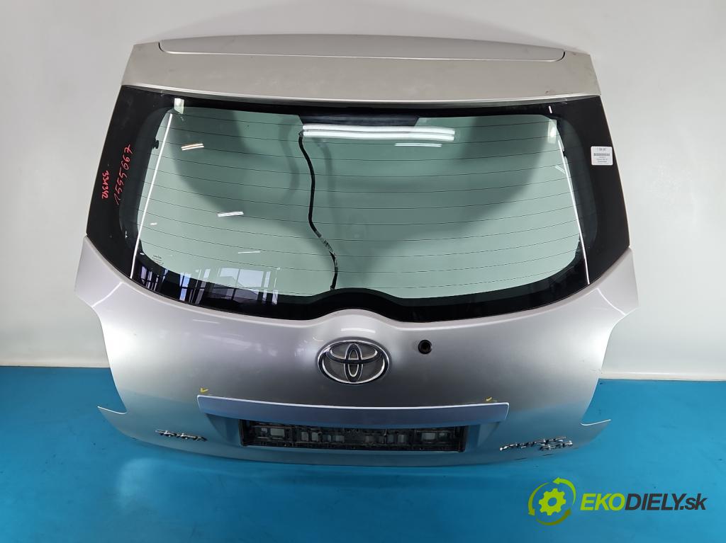 Toyota Auris I 2006-2013 2.0 D4D 126 HP manual 93 kW 1998 cm3 5- zadna kufor  (Kapota zadná (kufor))