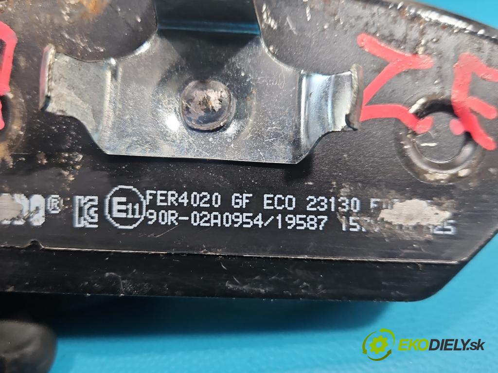 Seat Ibiza IV 6J 2008-2017 1.4 16V 86 HP manual 63 kW 1390 cm3 3- Štíty: brzdové predné