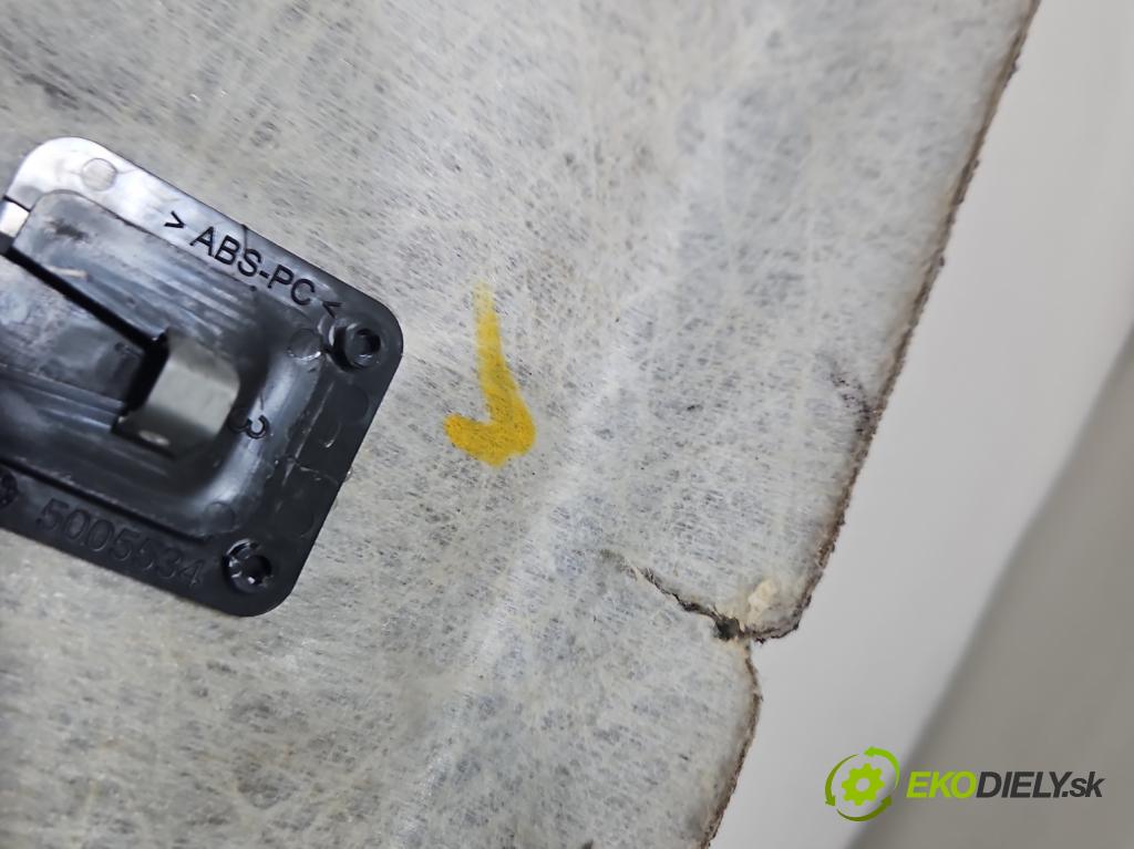 Peugeot 3008 II 2016-2023 materiál / JAK na foto