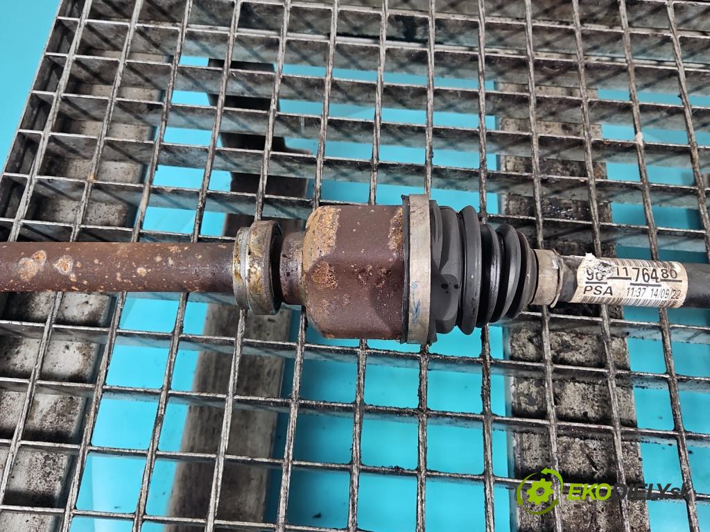 Peugeot 3008 II 2016-2023 1.5 hdi 131 HP automatic 96 kW 1499 cm3 5- poloos predné pravé 9811176480