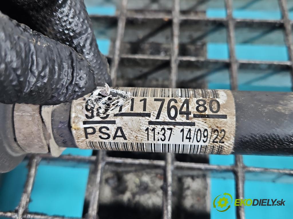 Peugeot 3008 II 2016-2023 1.5 hdi 131 HP automatic 96 kW 1499 cm3 5- poloos predné pravé 9811176480