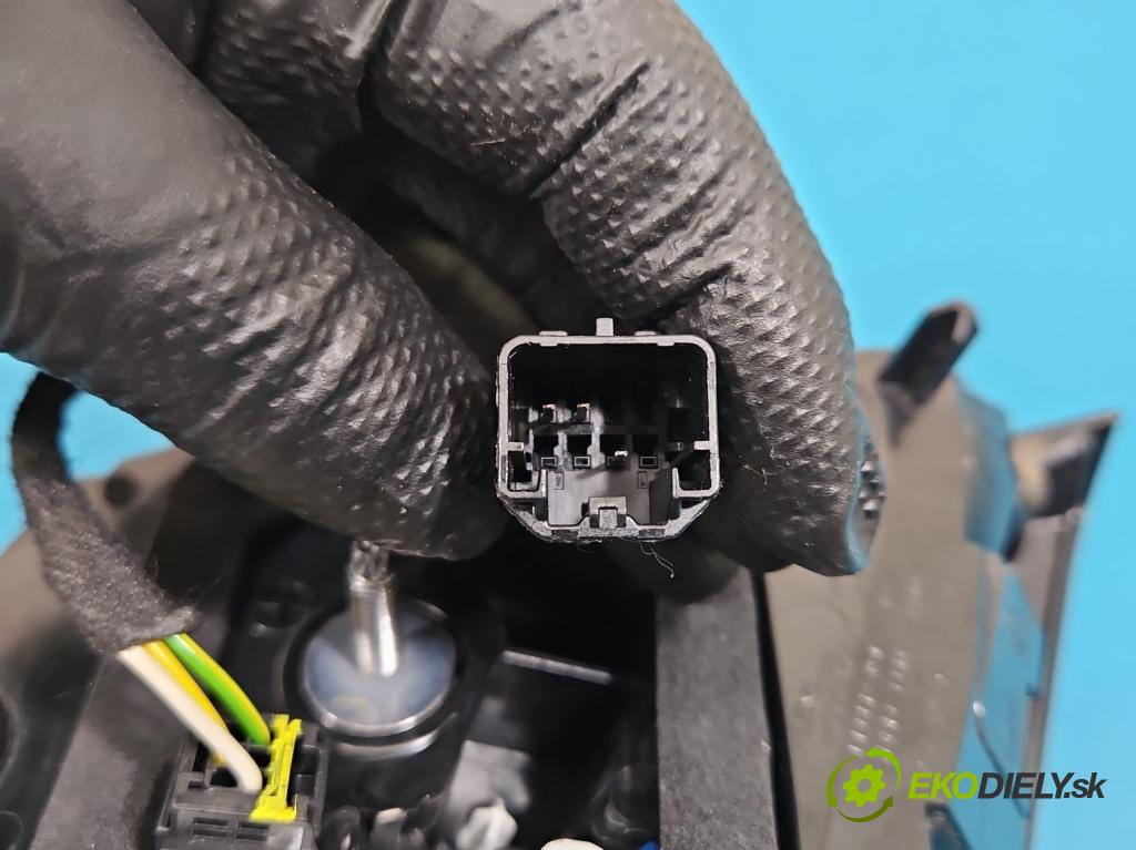 Peugeot 3008 II 2016-2023 1.5 hdi 131 HP automatic 96 kW 1499 cm3 5- svetlo / reflektor zadné ľavé 9810477880 (Kľučka dverí ostatné)