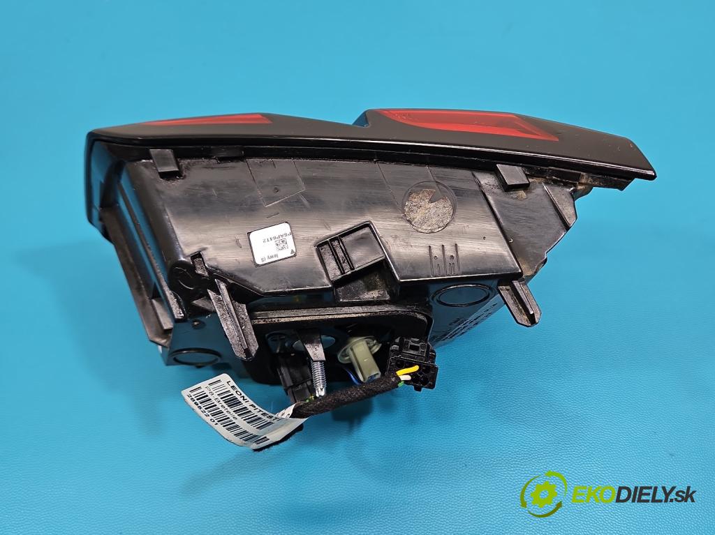 Peugeot 3008 II 2016-2023 1.5 hdi 131 HP automatic 96 kW 1499 cm3 5- svetlo / reflektor zadné ľavé 9810477880 (Kľučka dverí ostatné)