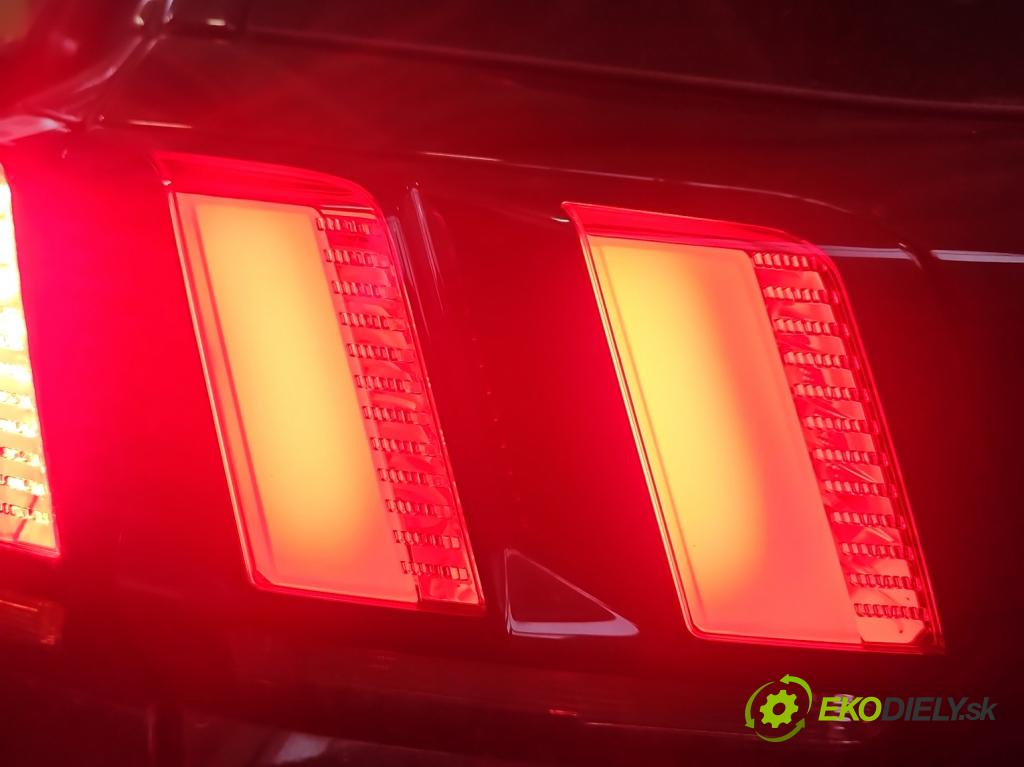 Peugeot 3008 II 2016-2023 1.5 hdi 131 HP automatic 96 kW 1499 cm3 5- svetlo / reflektor zadné ľavé 9810477880 (Kľučka dverí ostatné)